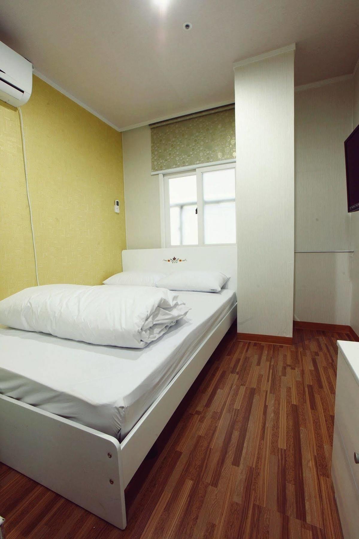 Chloe Guesthouse Gangnam Сеул Экстерьер фото