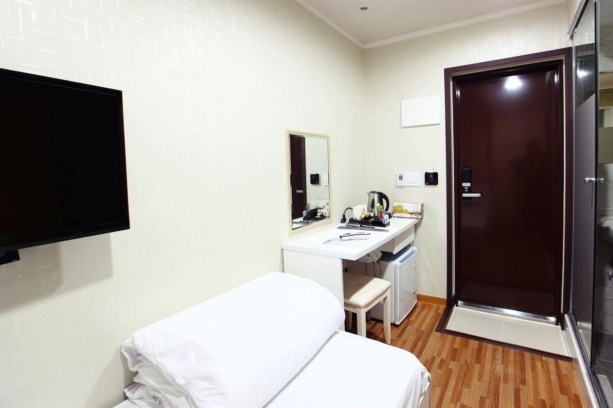 Chloe Guesthouse Gangnam Сеул Экстерьер фото